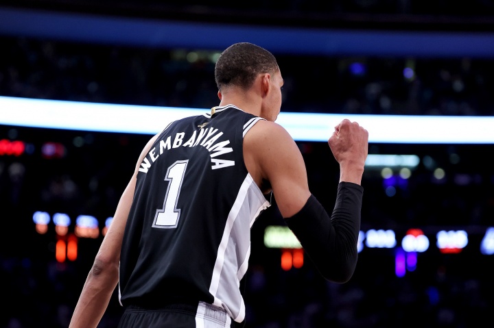 文班亚马放弃超级顶薪：5000万降薪背后的指定新秀条款逻辑