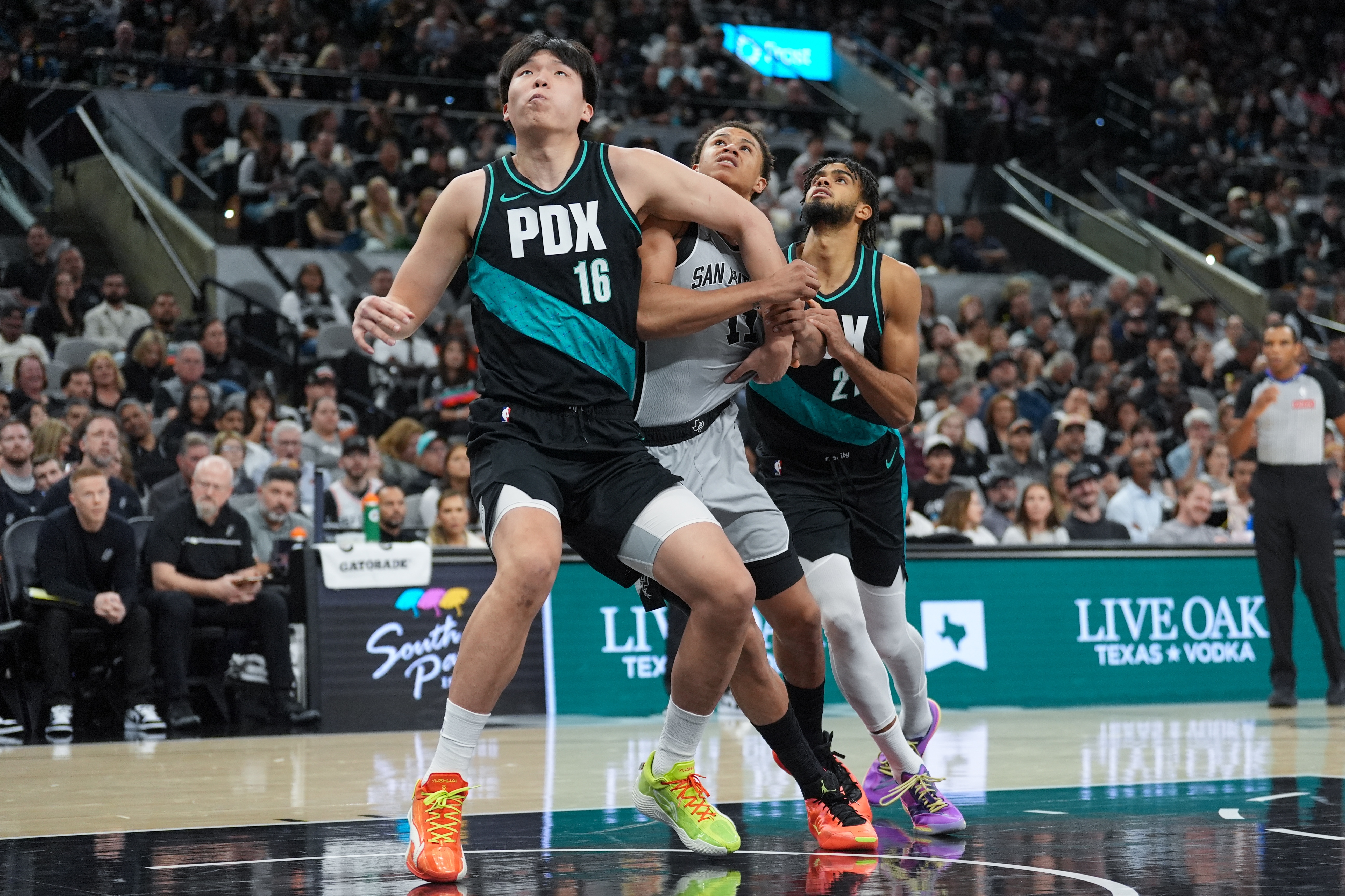 詹姆斯加盟76人组三巨头 吕佩尔签双向合同接连搭档杨瀚森与詹皇 詹姆斯加盟76人组三巨头 吕佩尔签双向合同接连搭档杨瀚森与詹皇
