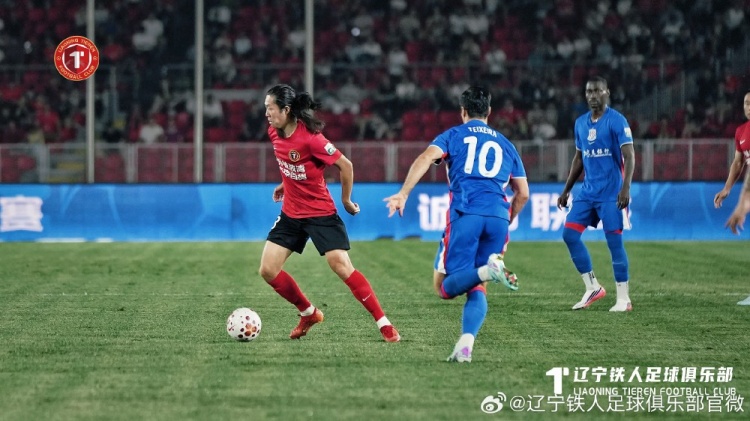 热菲尼奥双响 辽宁铁人楠波湾3-1力克上海申花 热菲尼奥双响 辽宁铁人楠波湾3-1力克上海申花