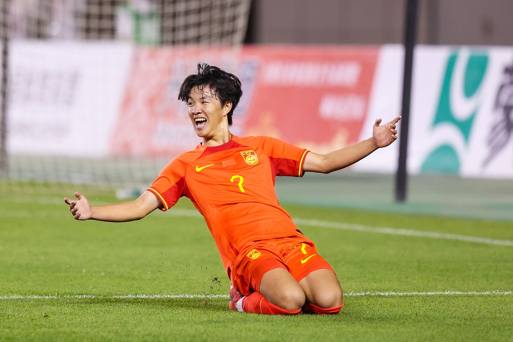 16岁袁博涵中甲首秀,创2010年龄段职业联赛出场纪录 16岁袁博涵中甲首秀,创2010年龄段职业联赛出场纪录