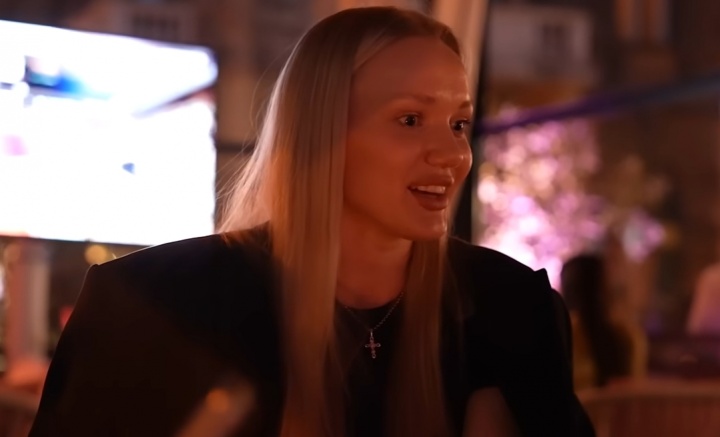 成人女星称扑救1次奖励1夜?萨福诺夫妻子:他的粉丝真是五花八门 成人女星称扑救1次奖励1夜?萨福诺夫妻子:他的粉丝真是五花八门