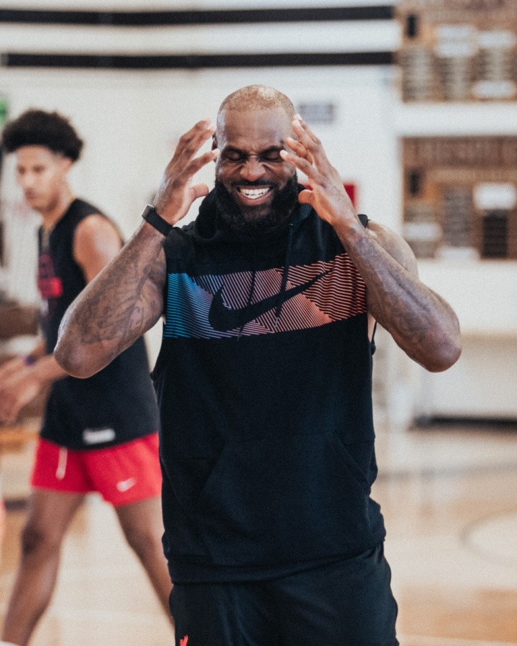 高质量球局！沃特森转发训练赛照片 詹姆斯、德罗赞等球员也在